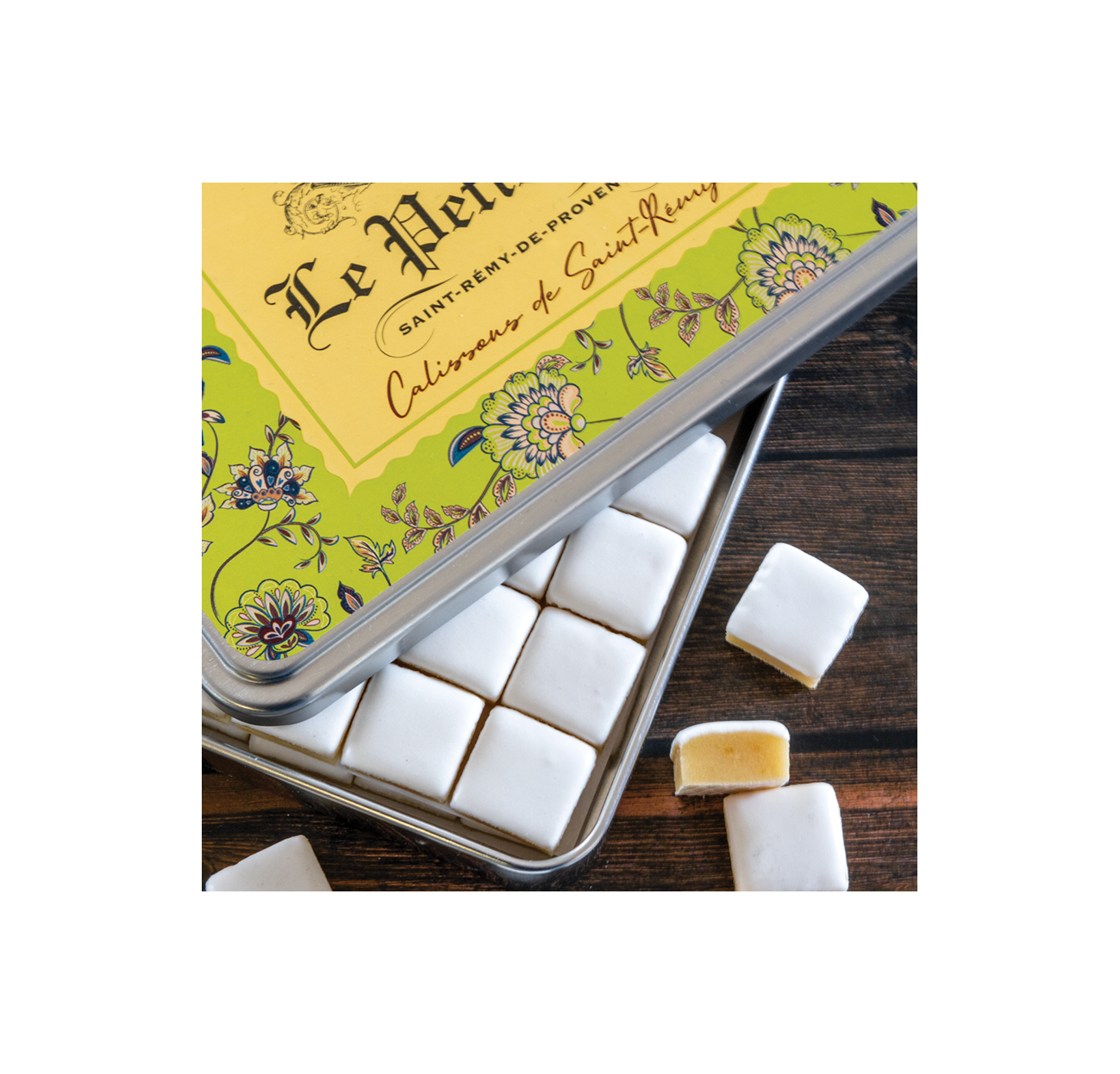 Elegante confezione di Calissons di Saint Rèmy tipici della trazione provenzale, come in provenza