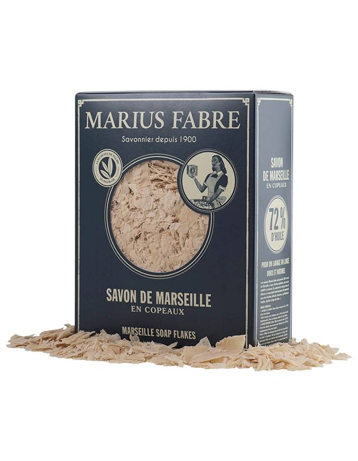 Realizzare il tuo detersivo per il bucato non è mai stato così semplice con le scaglie in grani di sapone di Marsiglia, come in provenza