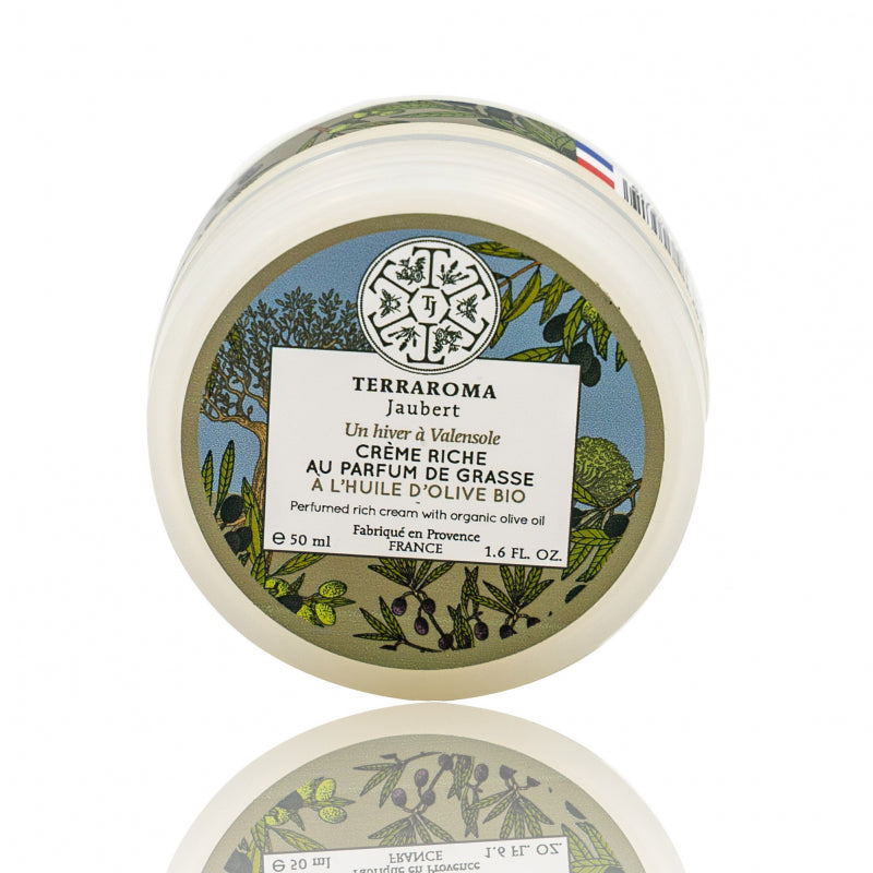 Rich cream with organic olive oil