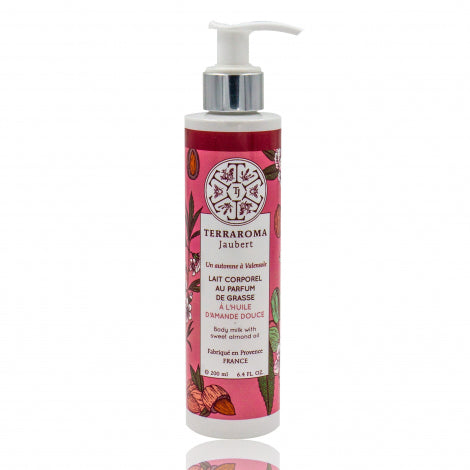 Body milk with sweet almond oil