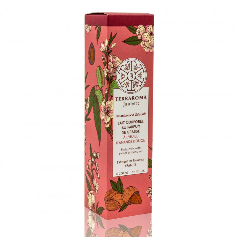 Body milk with sweet almond oil